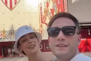 Los streamers Gero Momo y Davo Xeneize visitan el Ramón Sánchez-Pizjuán: «El mejor estadio de Sevilla»
