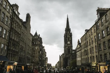 Edimburgo, la primera ciudad de Escocia que impone desde este viernes una tasa turística
