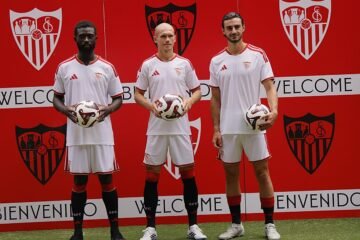 Juan Iglesias: «No nos marcamos un objetivo más allá del partido del Rayo»