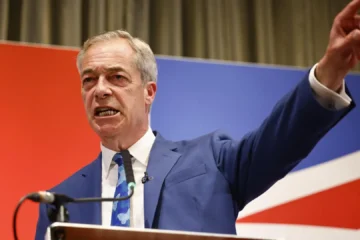 Por qué ha dimitido Nigel Farage y qué pasos dará ahora en medio de la investigación por el regalo millonario