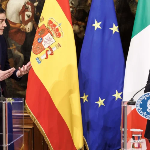 Meloni cumple su amenaza e Italia suspende Schengen con España y activa controles aleatorios para no europeos