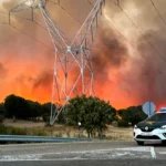 Cáceres sufre un nuevo incendio forestal y en Fermoselle (Zamora) la situación mejora