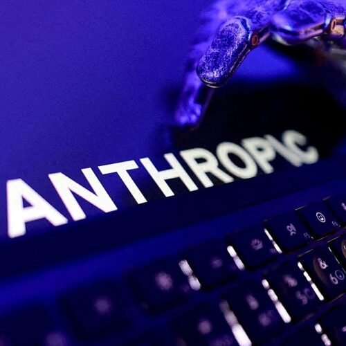 Un experimento del Gobierno británico demuestra que la IA ya decide sola y engaña a personas para ciberatacar