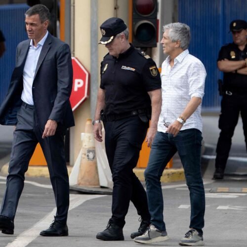 El grito de las mujeres ceutíes desarma a Sánchez