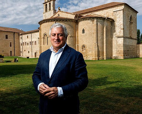 La controvertida  decisión que hizo  de Abadía Retuerta  el gran oasis del lujo  silencioso: «A veces es rentable decir no»