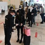 El sindicato mayoritario de la Policía Nacional critica la imposición de controles a los viajeros de Italia: «Sólo responde a una vendetta política»