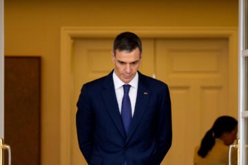 PP y Vox ganan ya en 38 provincias y diluyen al bloque de Sánchez a mandar en sólo ocho