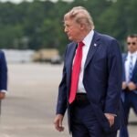 Trump anuncia que subirá a 50% los aranceles a los coches y el acero de Canadá a partir de 2027