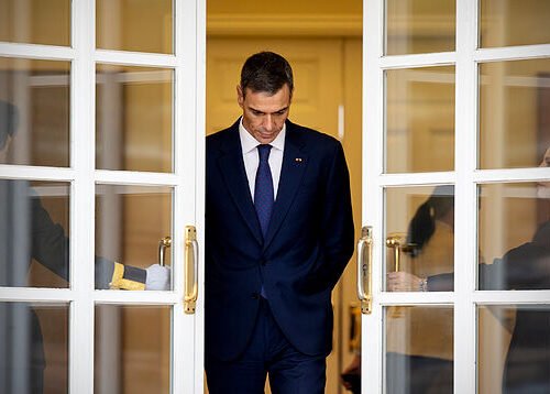 La parálisis de Sánchez en Ceuta hunde a España en una crisis de Estado