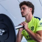 Julián Álvarez ya está en Madrid y a las órdenes del Atlético