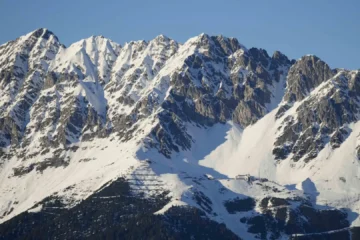 Una montaña de los Alpes austríacos pierde su nombre y un metro de altura