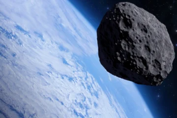 Observan un asteroide que pasó muy cerca de la Tierra el día del eclipse solar total