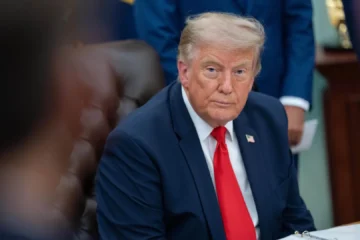 Trump vuelve a intentar restringir la ciudadanía por nacimiento pese al fallo del Supremo