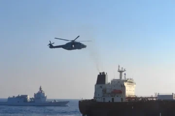 Una fragata italiana aborda un presunto petrolero de la ‘flota fantasma’ rusa en el Mediterráneo