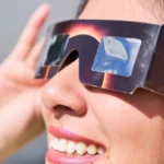 Dónde conseguir gafas gratis para el eclipse: puntos de reparto y cómo saber si son seguras
