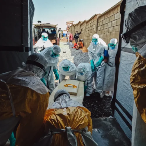 El brote de ébola en el Congo ya es el segundo con más contagios de la historia: hay más de 4.000 casos confirmados y 1.850 muertos