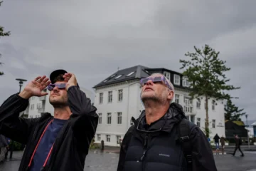 El eclipse total arranca: el Mar de Bering es el primer punto del planeta en recibirlo