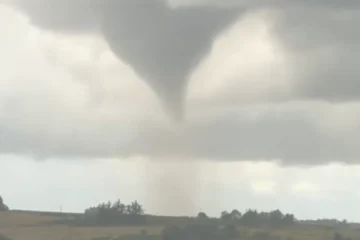 Un tornado causa daños y heridos en el sur de Francia, azotada por un frente de tormentas