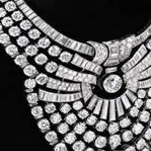Austria busca a dos hombres que robaron un collar de 4 millones de dólares de un museo de Viena