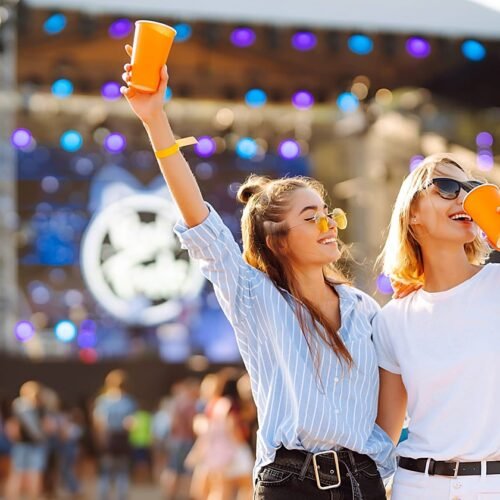 El primer festival sin padres pone a prueba la libertad de los adolescentes