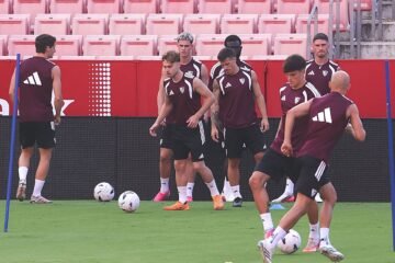 Kochorashvili viaja a Bilbao y García Plaza confecciona una lista de convocados con apenas 16 futbolistas del primer equipo