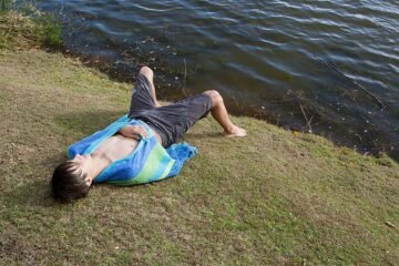 El ‘jet lag’ de los adolescentes: Por qué en verano duermen como si vivieran en otro huso horario