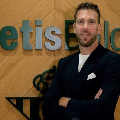 Adrián desempeñará labores de coordinación deportiva e institucional en la dirección deportiva del Betis
