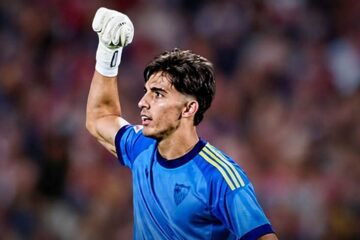 El Sevilla hace oficial el traspaso de Alberto Flores al Granada