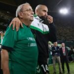 Amrabat negocia para salir libre del Fenerbahçe pero el Betis prioriza la llegada de un nueve y Ceballos