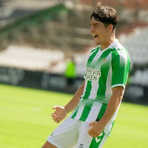 El Betis Deportivo consigue en Mérida su primera victoria de la pretemporada (2-3)