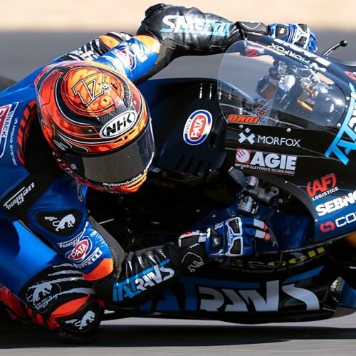 Dani Muñoz puntúa en una caótica carrera de Moto2 en Silverstone, con victoria de Salac