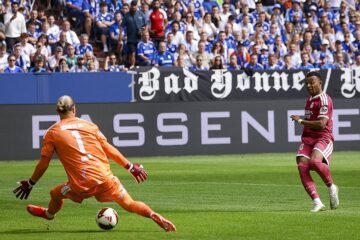 El Madrid golea al Schalke con un gran Mbappé en el debut de Konaté, Cucurella y Diomande