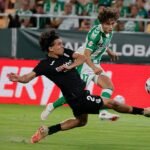 Real Betis – Real Sociedad: El Betis abre el curso con un golazo de Riquelme y un señor portero (1-0)