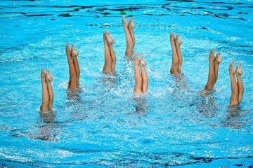Qué diferencias hay entre las rutinas técnica, libre y acrobática de natación artística