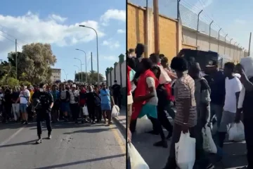 La Policía escolta a más de 1.200 migrantes de la playa de El Trampolín a dos de los cuatro centros de acogida establecidos en Ceuta