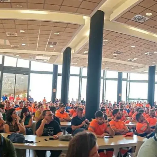 Los trabajadores de Airbus mantienen la huelga indefinida contra la empresa en toda España