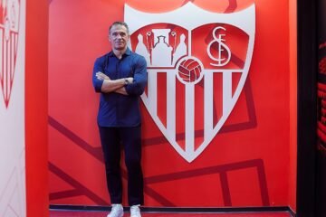 El derbi ya ronda la cabeza de García Plaza: «Tengo muchas ganas de vivirlo y de ganarlo»