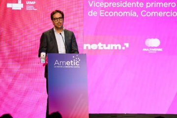 El Gobierno lanza los contactos para «un nuevo contrato social» con patronal y sindicatos sobre los impactos de la inteligencia artificial