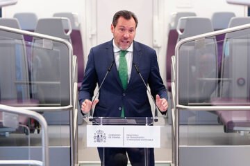 Puente afirma que «la puta Renfe» no siempre tiene la culpa de las demoras en los trenes