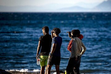 La mayoría de inmigrantes entrevistados en Ceuta alegan ser gays o perseguidos políticos para intentar quedarse en España