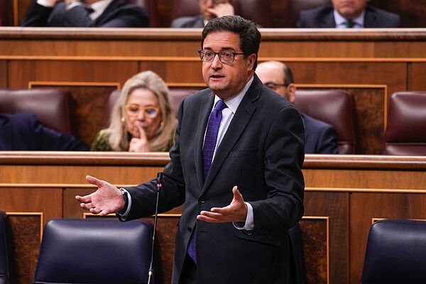 Sumar votará por primera vez en contra de un decreto del Gobierno y deja contra las cuerdas la regulación de los ‘lobbies’