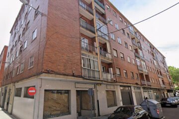 El ayuntamiento de Salamanca busca al vecino que instaló una piscina con 2.000 litros de agua en un patio comunitario