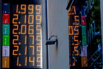 ¿Por qué la rebaja fiscal del diésel no llega a su bolsillo? El margen de las refinerías españolas sube el doble de rápido que el precio del petróleo