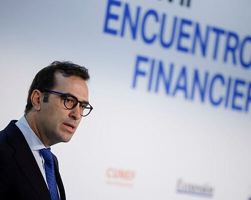 El Gobierno pide «responsabilidad» a los grupos políticos para sacar adelante el decreto-ley de vivienda ante la presión de los ciudadanos