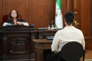 El juicio por la muerte de Ana Buza enfrenta los relatos de su padre y la familia del acusado