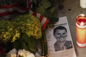 Un año del asesinato de Charlie Kirk: las pruebas, las conspiraciones y el legado que dejó el activista MAGA