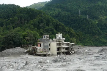 Nepal añade mil nuevos desaparecidos tres semanas después de la riada