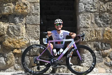 Fariba Hashimi: pedalear cuando hasta montar en bicicleta es un desafío