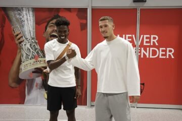 Lucas Stassin y Félix Correia aterrizan para cerrar sus fichajes por el Sevilla FC