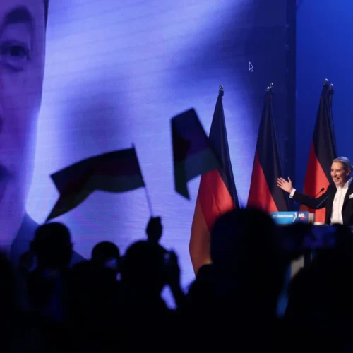 El voto protesta en Europa ha cambiado de lado en solo una década: de los «indignados» del 2015… a los «decepcionados» en 2026